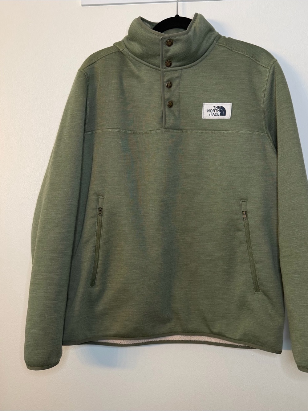 The North Face light Olive Green Sherpa patrol 1/4 snap Pullover, men L